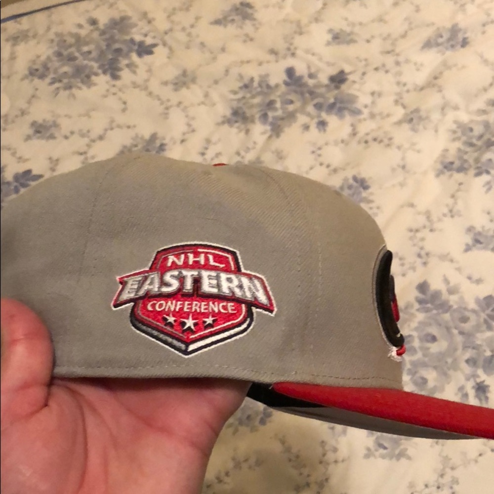 Hurricanes hat - Picture 2 of 6